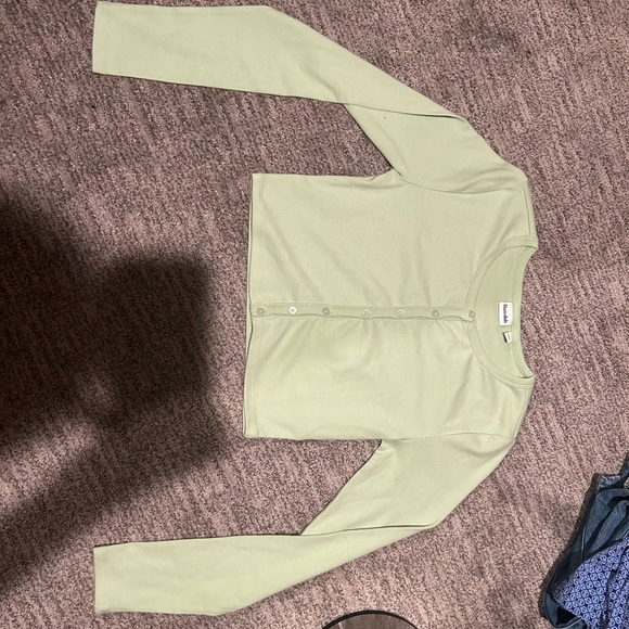 Aritzia apple long sleeve. Bright green - Picture 3 of 8